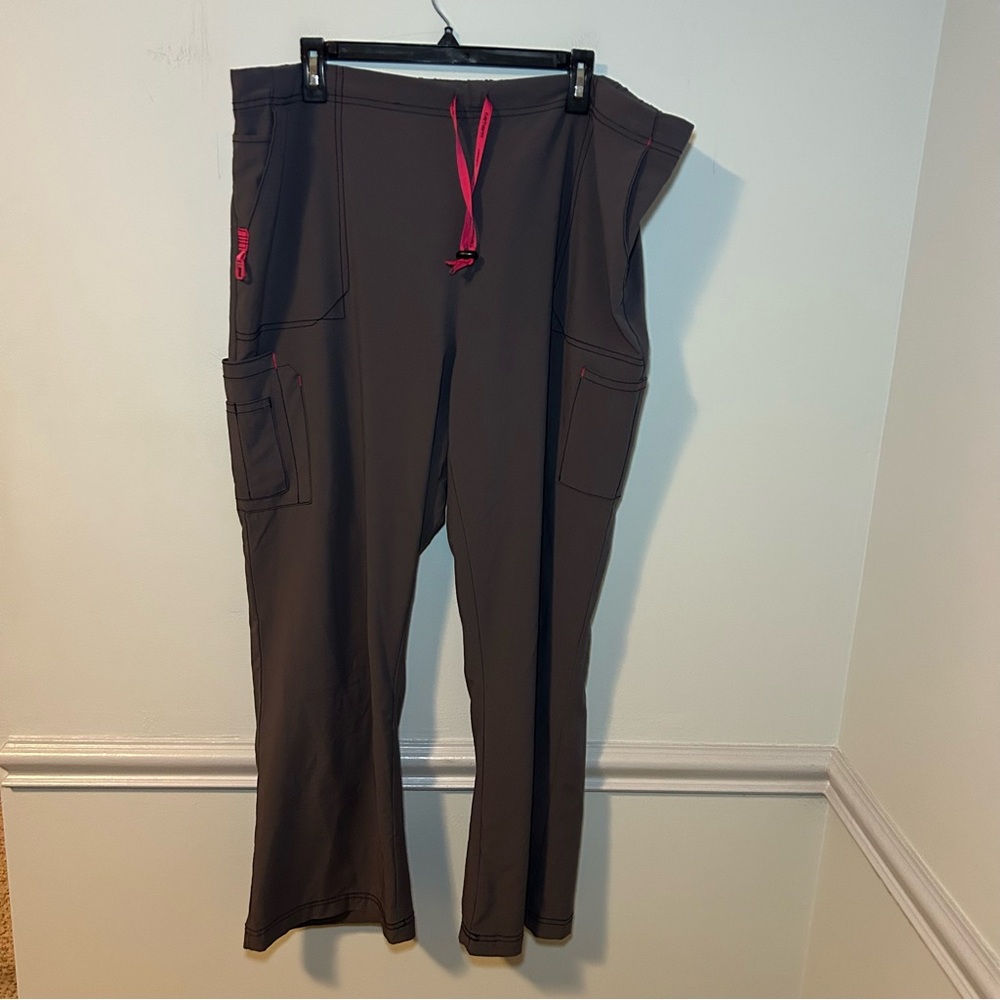Carhartt Workforce Gray & Pink Cargo Pull-On Scrub Pants Size 2XL Petite